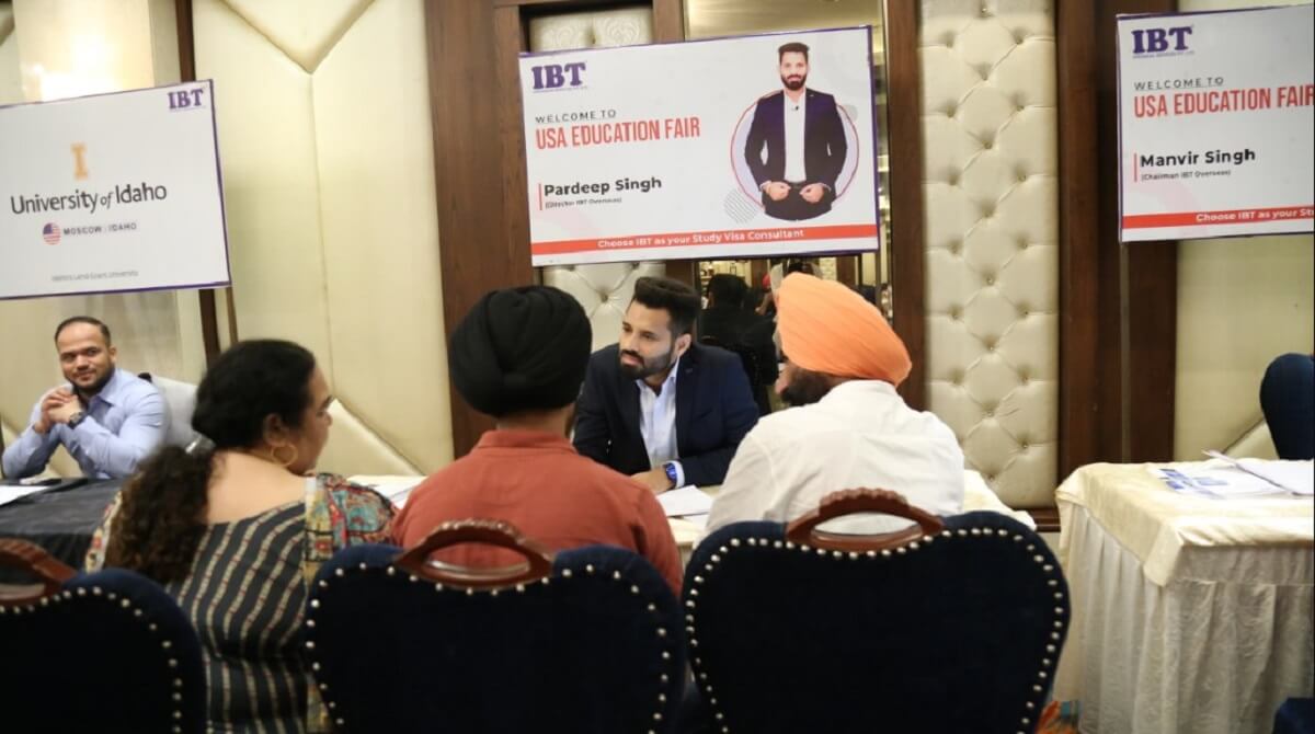 Sneak Peak into First Ever USA Education Fair in Punjab by IBT Overseas in Jalandhar (4)